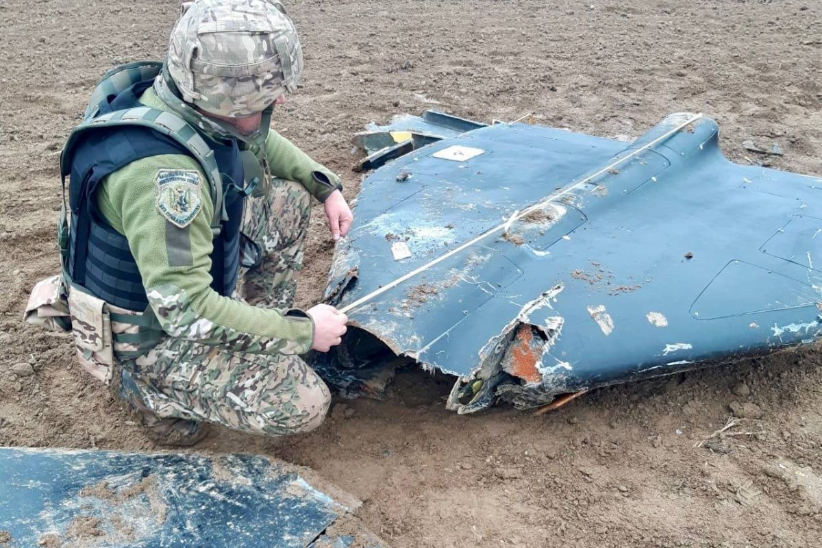 Vakarų Lenkijoje rastas neaiškios kilmės dronas: įtariama ankstesnė Rusijos provokacija