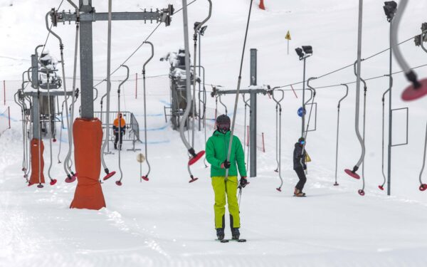 Slidinėjimo centro „Liepkalnis“ darbuotojus užsipuolusi užsienietė kaltinama neapykantos kurstymu