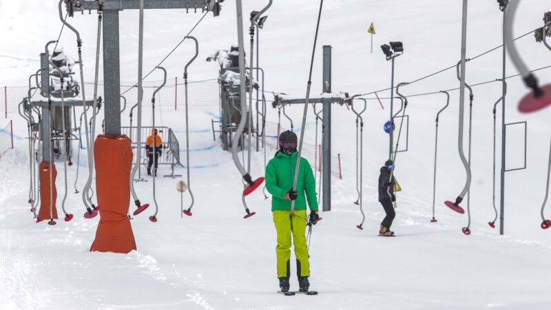 Slidinėjimo centro „Liepkalnis“ darbuotojus užsipuolusi užsienietė kaltinama neapykantos kurstymu