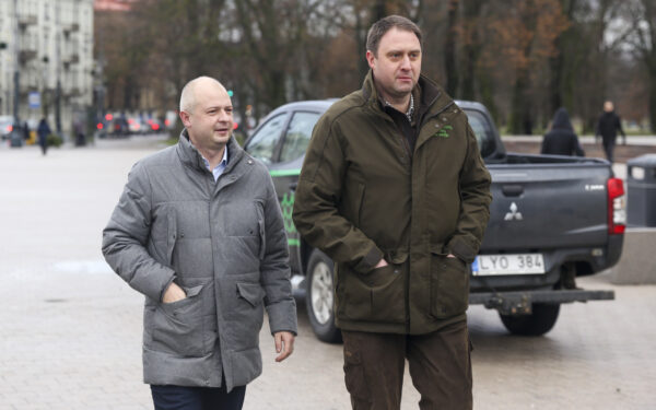 Skandalas miškų urėdijoje: vadovas kaltinamas romanu, bet institucija viską neigia