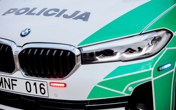 Sostinėje – vagysčių banga: per vieną parą apvogti ir apgadinti penki automobiliai