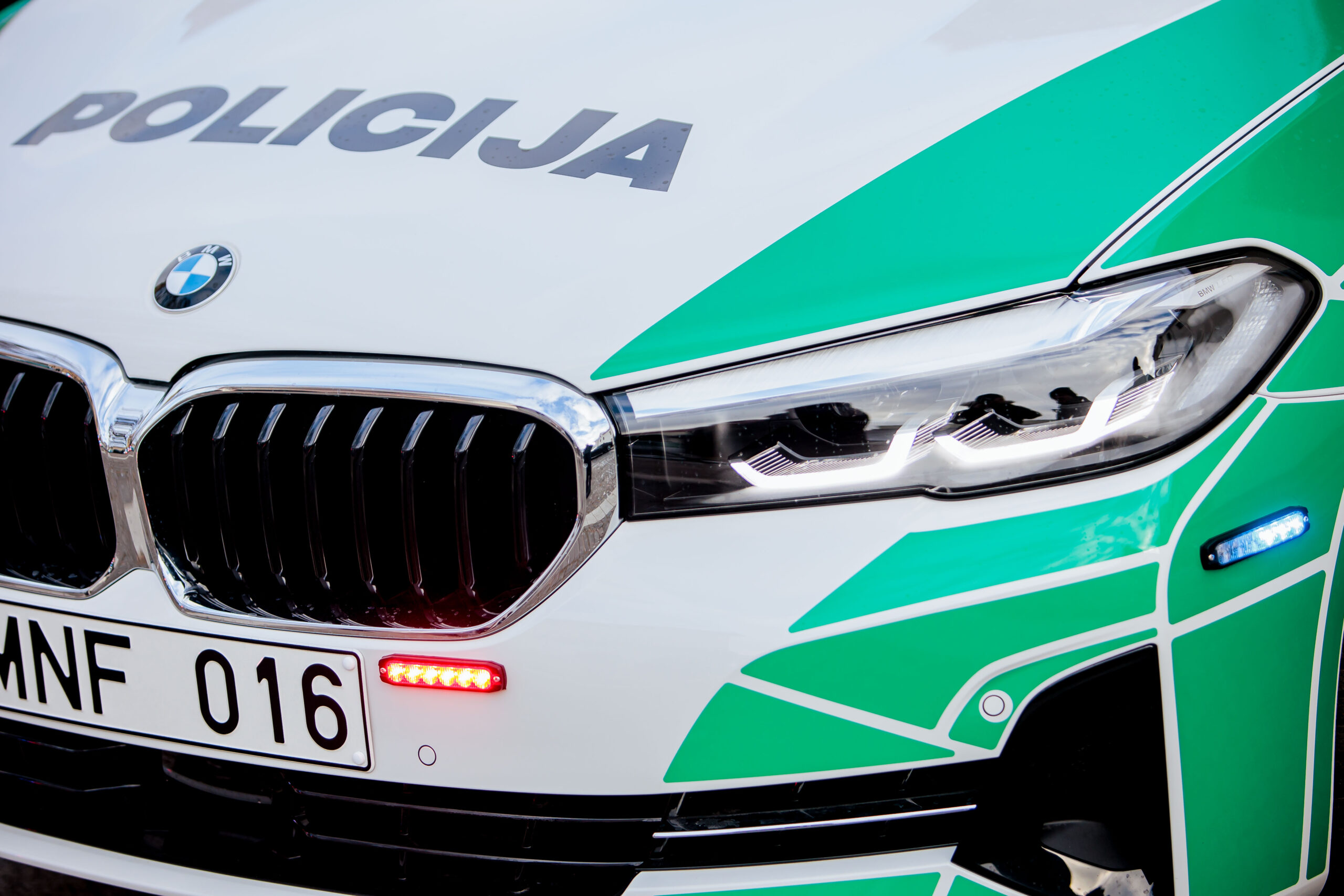 Telšiuose moteris neteko 5 tūkst. eurų: pinigai pavogti tiesiai iš rankinės