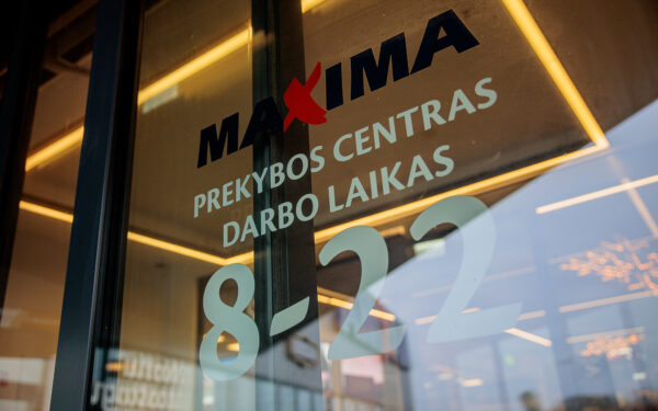 „Maxima“ įspėja pirkėjus: per Velykas keisis parduotuvių darbo laikas