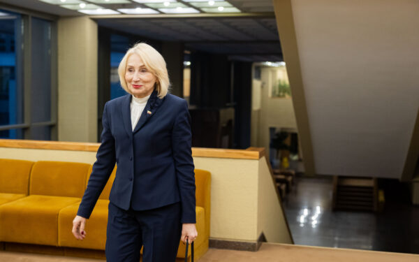 Pokyčiai konservatorių gretose: prisiekė Seimo narė Jakavonytė, pakeitusi Starkevičiaus mandatą