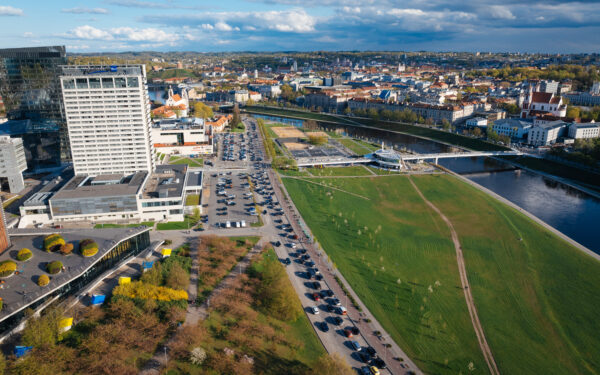 Nauja apklausa nustebino: Lietuviai lenkia latvius ir estus, bet yra viena problema