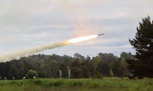 Lietuvos ir JAV kariuomenių kovinio šaudymo pratybos naudojant artilerijos sistemas HIMARS. ELTA / Matas Baranauskas