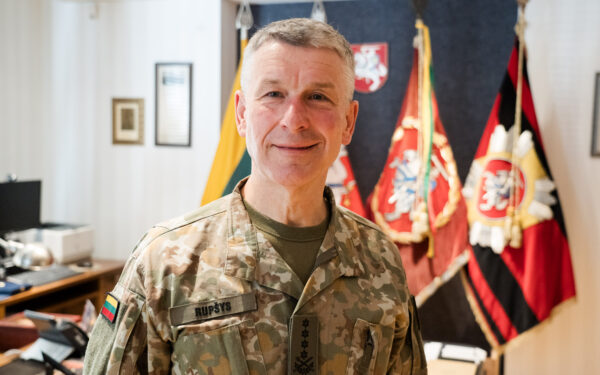 Buvusio kariuomenės vado byla finišo tiesiojoje: baigtas įrodymų nagrinėjimas