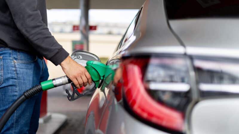 Kodėl mokame daugiau? Lietuva išsiskiria didžiausiu dyzelino akcizu regione