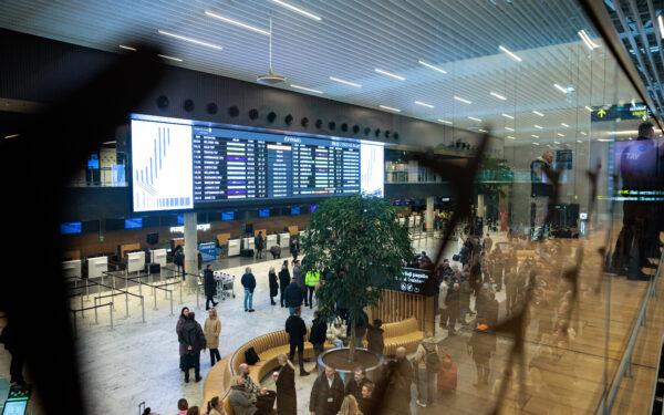 Naktinis sujudimas Vilniaus oro uoste: oro erdvės ribojimai įvesti dėl galimos grėsmės iš Baltarusijos