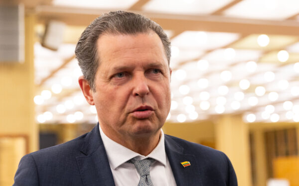 Skandalingas tyrimas: Gedvilo šeimos verslas iš „Jozitos“ gavo milijonus, o Seime pasipylė jai naudingi siūlymai