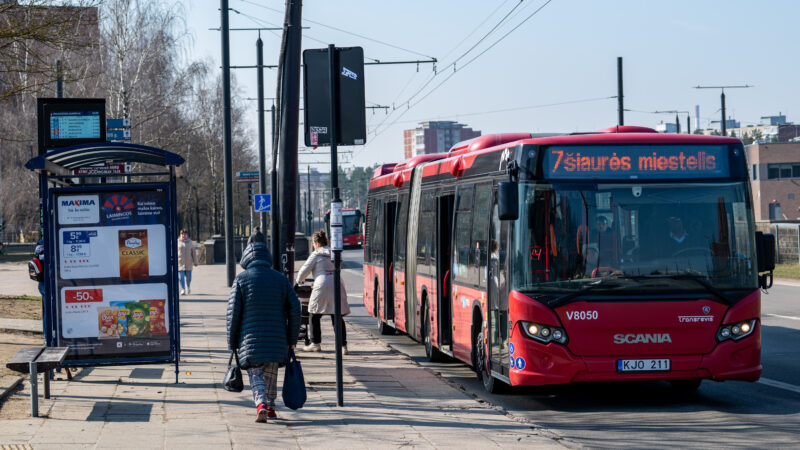 Nelaimė Pylimo gatvėje: autobusas kliudė ant šaligatvio stovėjusį vyrą
