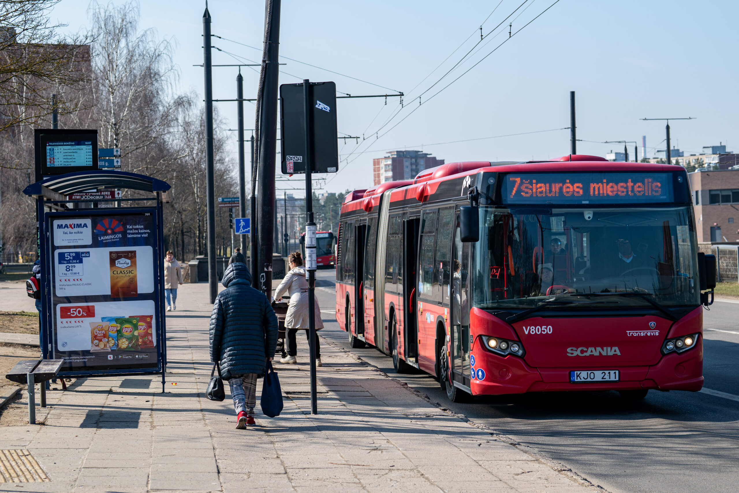 Nelaimė Pylimo gatvėje: autobusas kliudė ant šaligatvio stovėjusį vyrą
