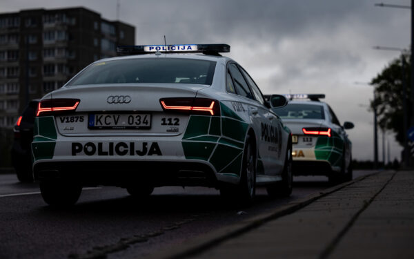 Biržuose automobilis nepraleido mopedo: sužalotas nepilnametis vairuotojas