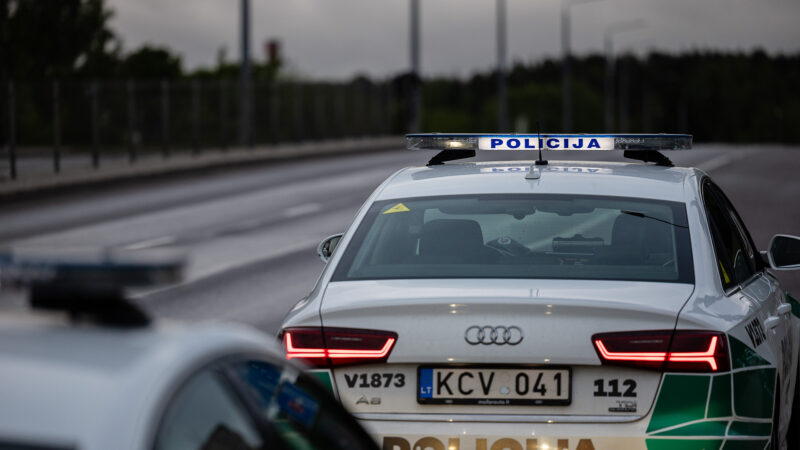 Klaipėdoje sustabdytas automobilis: viduje rastas radinys pribloškė pareigūnus