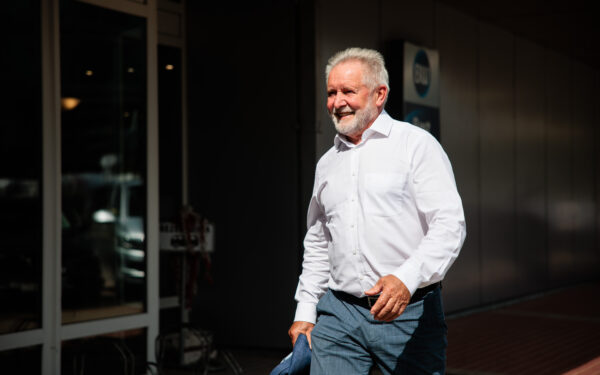 Verslas renkasi kitur: „Aumovio“ traukiasi, politikai kalba apie priežastis