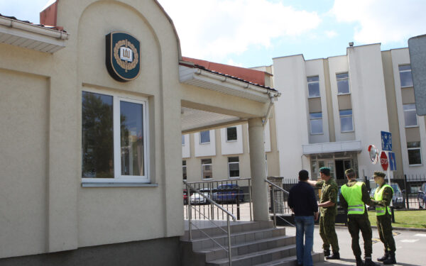 Naujas vadovėlis moksleiviams: Karo akademija mokys apie nacionalinį saugumą