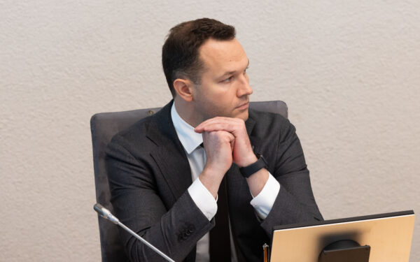 Ministras ragina svarstyti laikinas akcizo lengvatas degalams