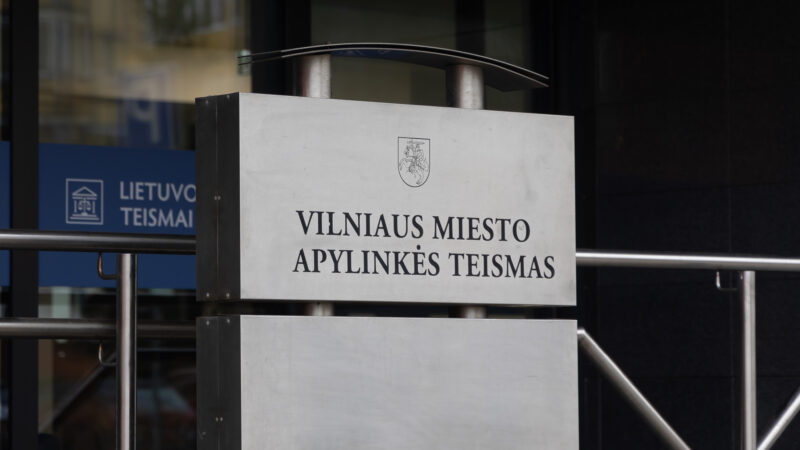 Vilniuje – neįprastas nusikaltimas: narkotikai parduoti prie teismo ir ten pat suvartoti