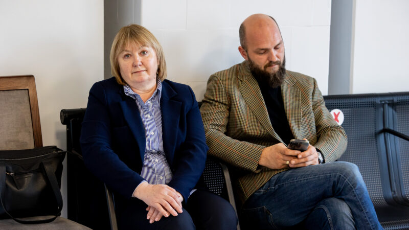 Apeliacinis teismas paliko galioti nuosprendį: Brukštuvienė ir jos sūnus pagrįstai nuteisti dėl lėšų pasisavinimo