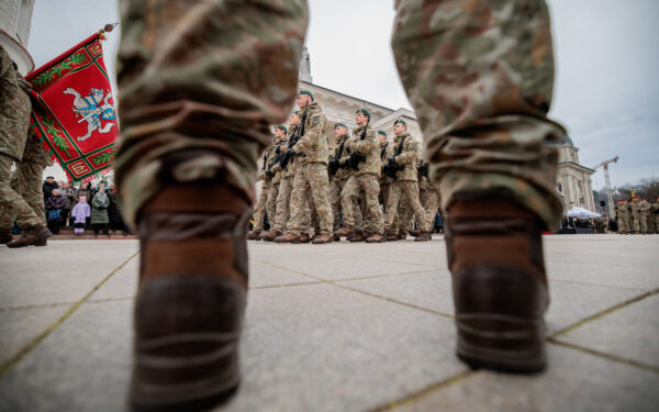 Klaipėdoje – neeilinė diena: Lietuvos kariai išlydimi į misiją Kosove