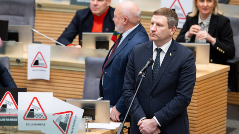 Politinė kova dėl LRT tęsiasi: Kairys griežtai kritikuoja pataisų projektą