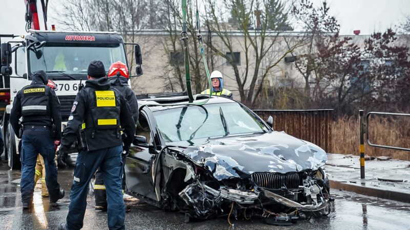 Prokuratūra atskleidė šokiruojančias detales: į Nevėžį įlėkęs BMW vairuotojas buvo neblaivus ir apsvaigęs