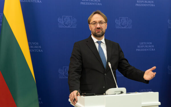 LB: investuotojai Lietuvoje lieka ir nepaisant geopolitinės įtampos didina investicijas