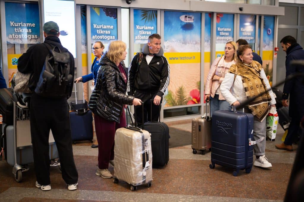 Keleiviai iš Dubajaus. ELTA / Andrius Ufartas