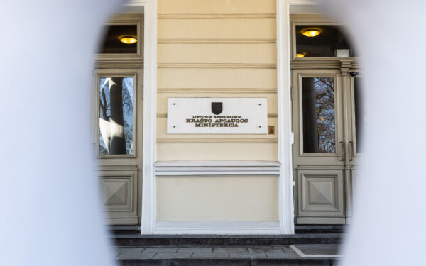 Apklausos duomenys verčia suklusti: atskleidė tikrąjį lietuvių požiūrį į poligonus ir gynybą