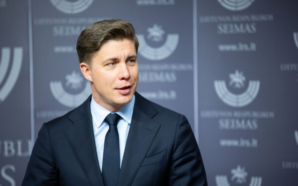 Įtampa politikoje: Sinkevičius ragina Lietuvą nesiblaškyti dėl Baltarusijos