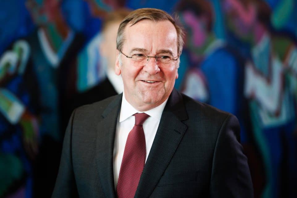 „Spiegel“: Pistorius parūpino Ukrainai 30 „Patriot“ raketų. EPA-ELTA