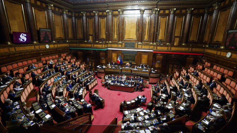 Meloni keičia toną: Italija pradeda kritikuoti Trumpo ir Izraelio karą Irane