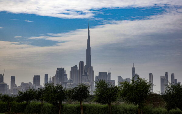 Nerimas viename svarbiausių oro uostų: drono smūgis sukėlė gaisrą degalų saugykloje