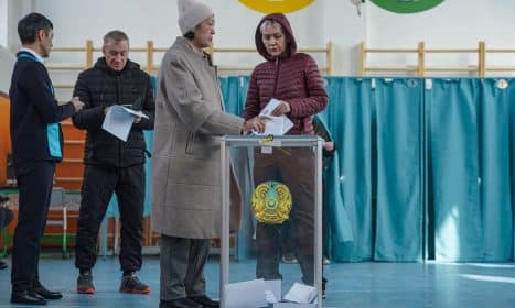 Kazachstanas patvirtino naują konstituciją. EPA/TIMUR BATYRSHIN