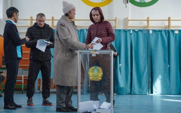 Nauja konstitucija Kazachstane: valdžia kalba apie reformas, kritikai – apie stiprėjančią prezidento galią