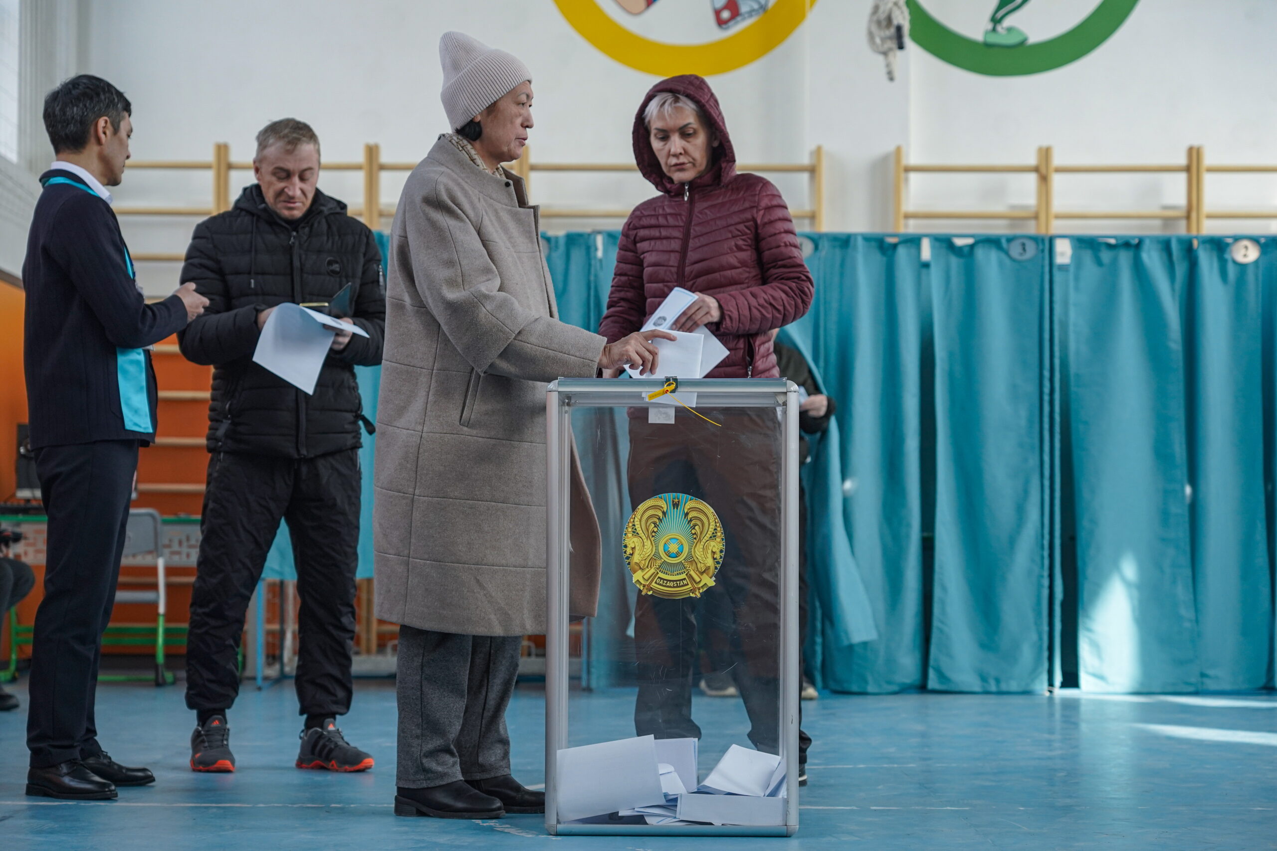Nauja konstitucija Kazachstane: valdžia kalba apie reformas, kritikai – apie stiprėjančią prezidento galią
