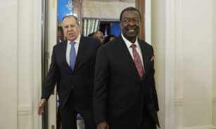 Kenijos URM vadovas: Rusija sutiko liautis verbuoti keniečius kovoti Ukrainoje. EPA-ELTA