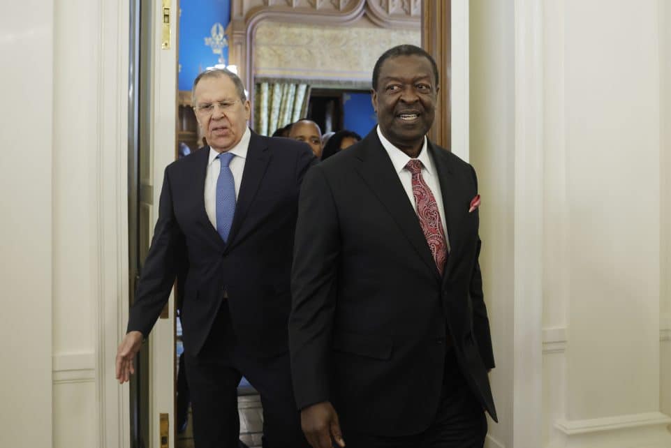 Kenijos URM vadovas: Rusija sutiko liautis verbuoti keniečius kovoti Ukrainoje. EPA-ELTA