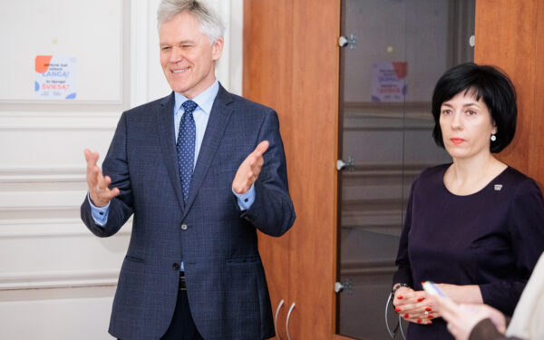 Kalbos inspekcijos vadovas atsidūrė akiratyje: ministrė inicijuoja tyrimą