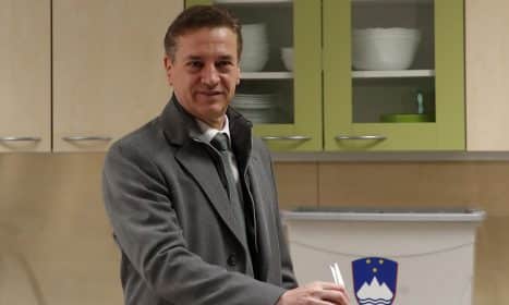 Liberalių pažiūrų Slovėnijos premjeras skelbia pergalę prieš konservatorius įtemptuose rinkimuose. EPA-ELTA
