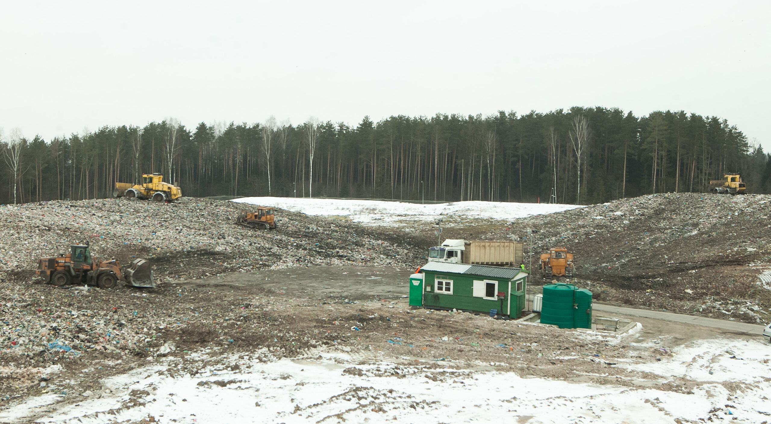 Taršos krizė Elektrėnuose: rajono meras priėmė skubų sprendimą dėl pavojingų atliekų