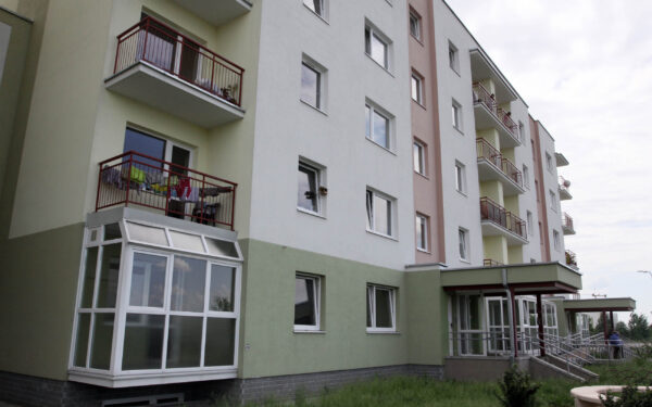 Proveržis Alytaus rajone: buvęs bendrabutis virs naujais namais dešimtims šeimų