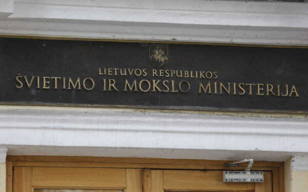 Ieškomi nauji mokyklų vadovai: paskelbti konkursai dviejose Panevėžio ir Vilniaus raj. įstaigose