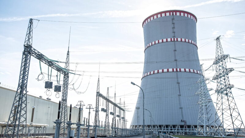 Nerimas dėl Astravo AE auga: svarstoma statyti dar vieną bloką ir naują elektrinę