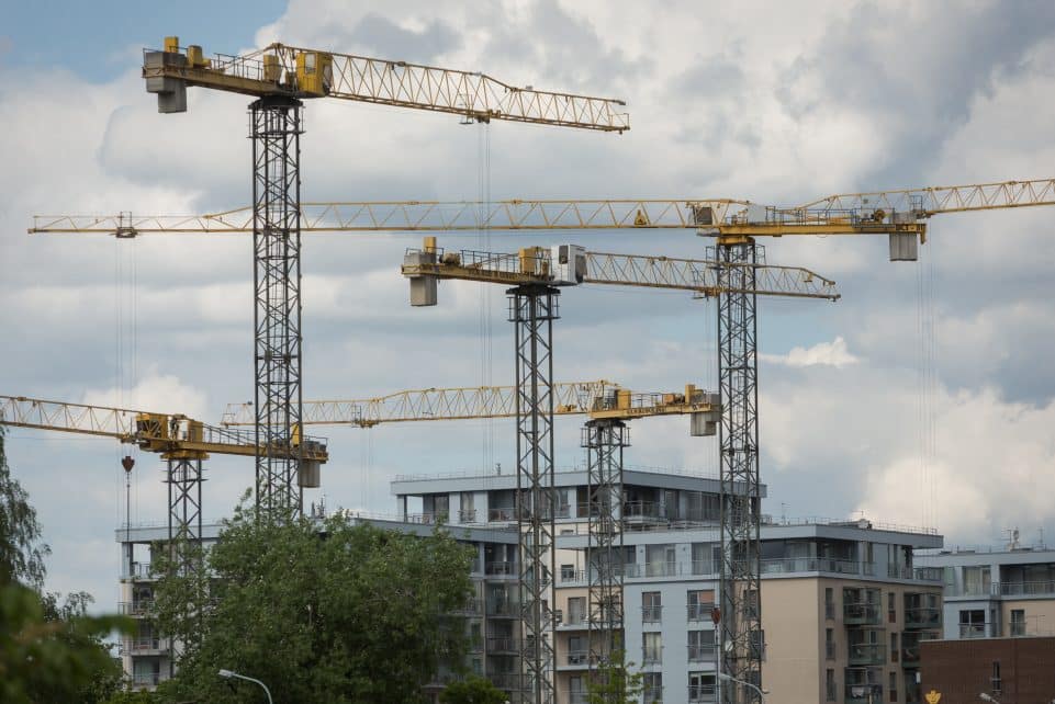 Tyrimas: gyventojai nuomonės nekeičia - būstas dar brangs. Martyno Ambrazo (ELTA) nuotr.