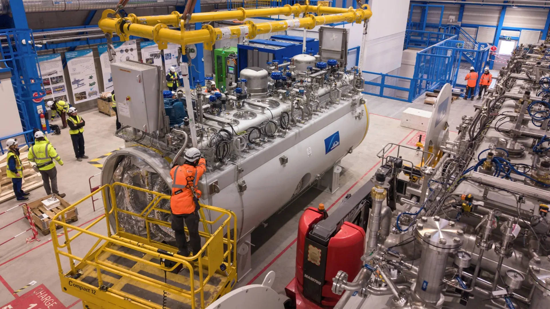 Kas slepiasi po žeme? „CERN“ laboratorijoje nuleisti milžiniški įrenginiai nustebino pasaulį