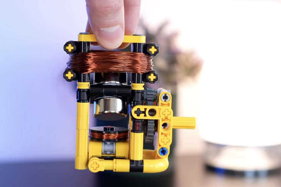 „LEGO“ kaladėlės virto galingu varikliu: sužinokite, kaip jį pasigamino vos iš kelių detalių