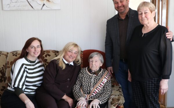 100-metė iš Kalvarijos stebina visus: be vaistų, aktyvi ir su neįtikėtina istorija