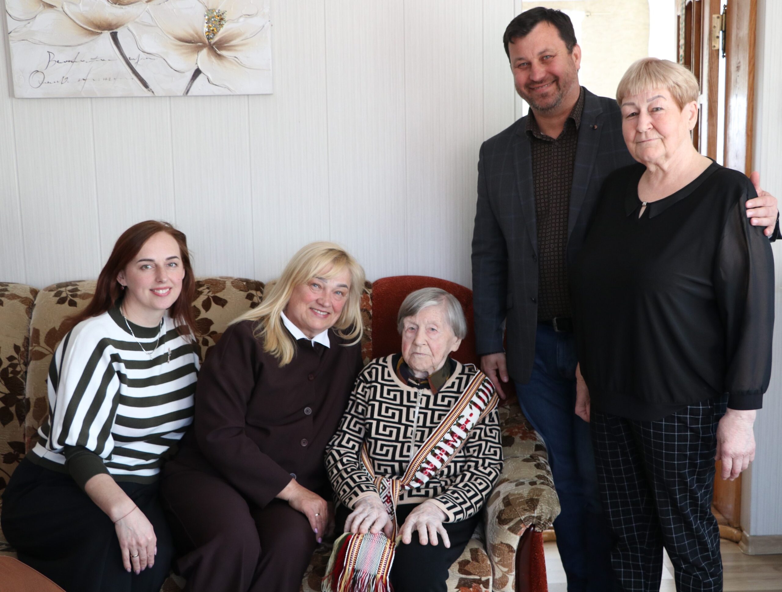 100-metė iš Kalvarijos stebina visus: be vaistų, aktyvi ir su neįtikėtina istorija