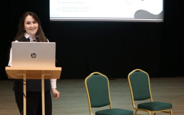 Jaunimui atsiveria galimybės: vasaros darbai ir parama verslui, sužinokite daugiau